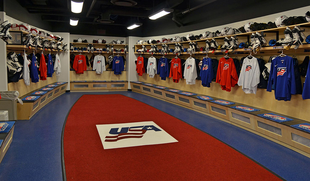 01_usa_hockey_locker-rm-wide