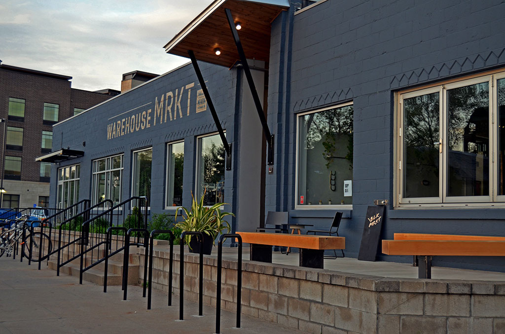 01_warehouse-marketplace_exterior