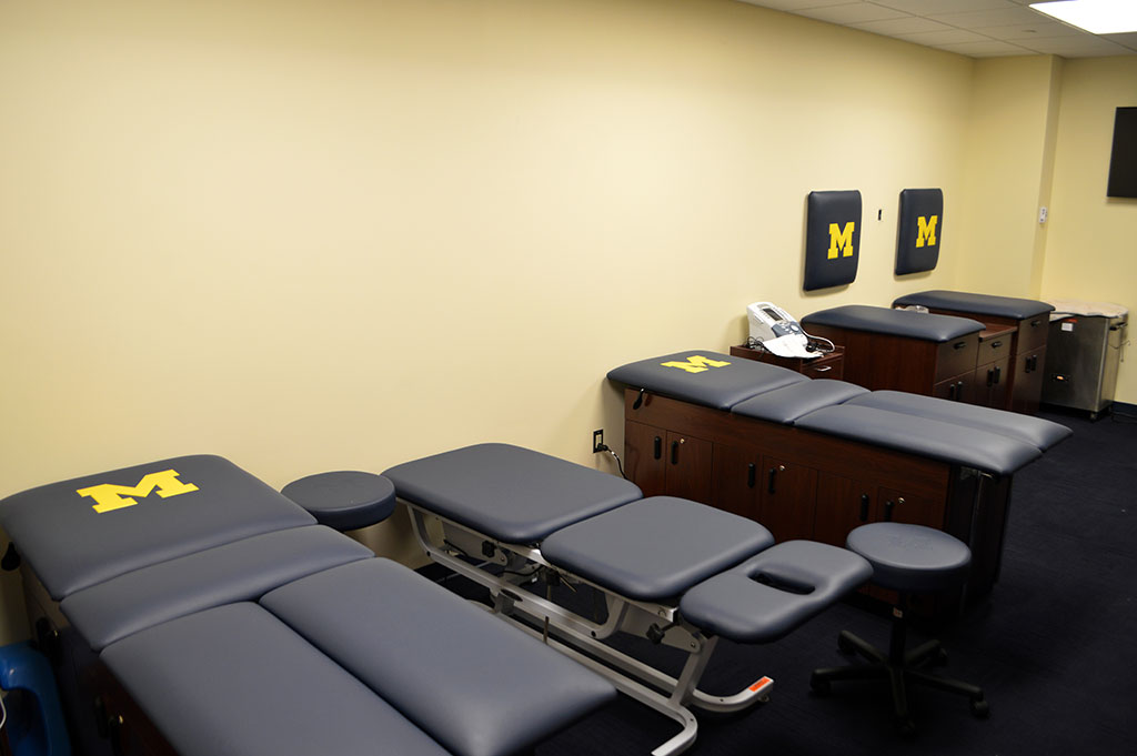 05_um_softball_womens_therapy