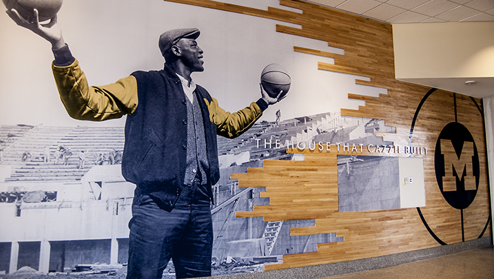 crisler_center_interior_cazzie_russell_03