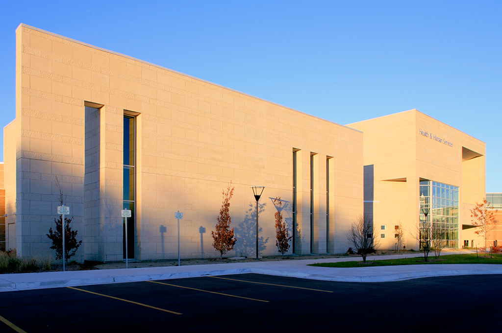 svsu_hhs_exterior_02