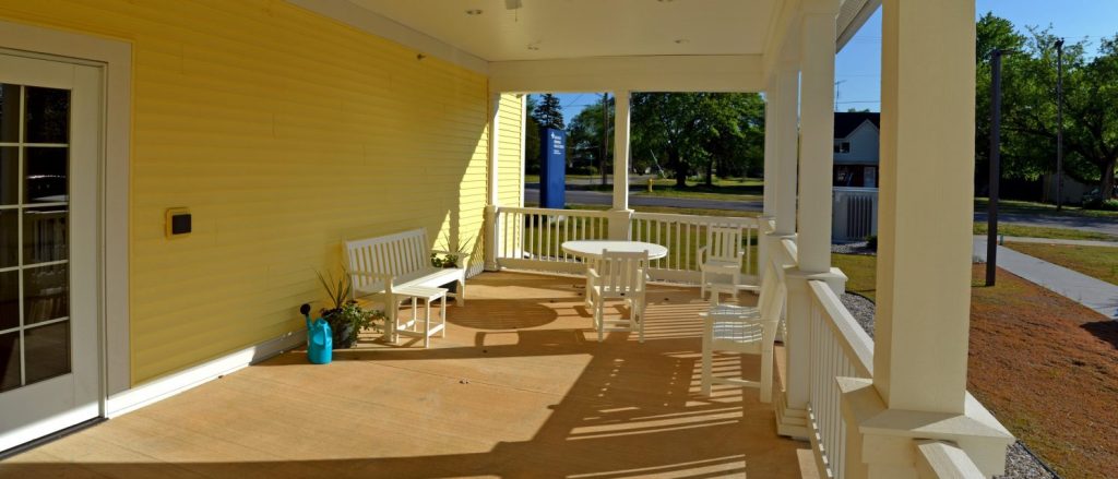 kmhc_assisted-living3