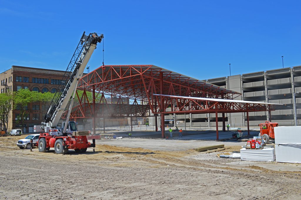 crane_huntington-event-park_hrz
