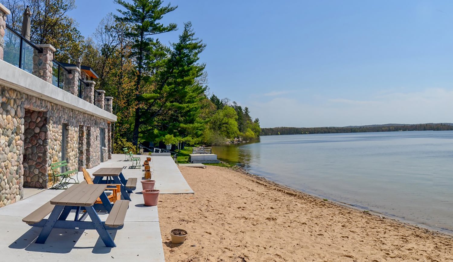 ica-beachhouse_ext_pano-02